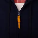 Оранжевый