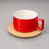 красный