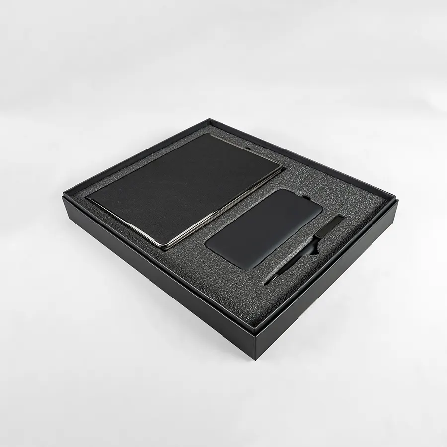 Набор подарочный MONTROSE: ежедневник, ручка и power bank в коробке  с ложементом