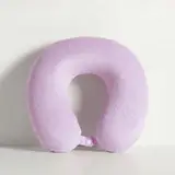 розовый