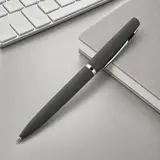 черный