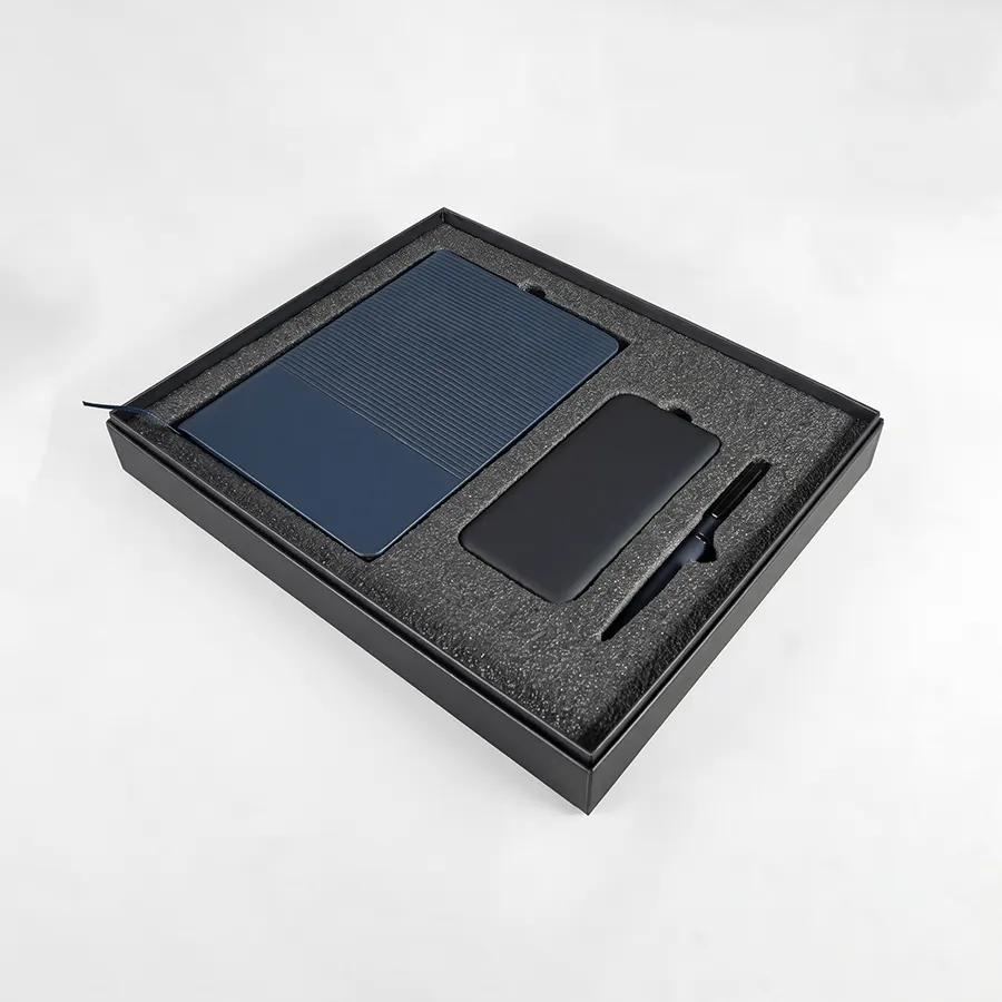 Набор подарочный RIFF: ежедневник, ручка и power bank в коробке  с ложементом