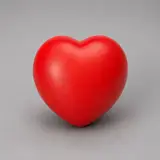 красный