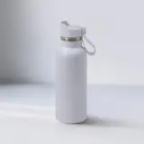 белый