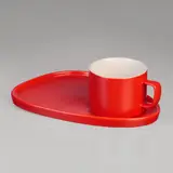 красный