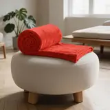 красный