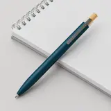 синий